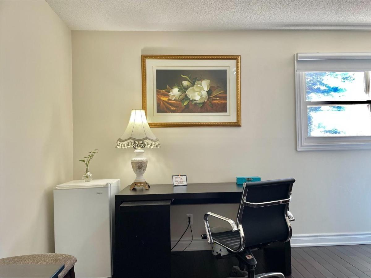 77 Nice And Warm Series Rooms Toronto Exterior photo