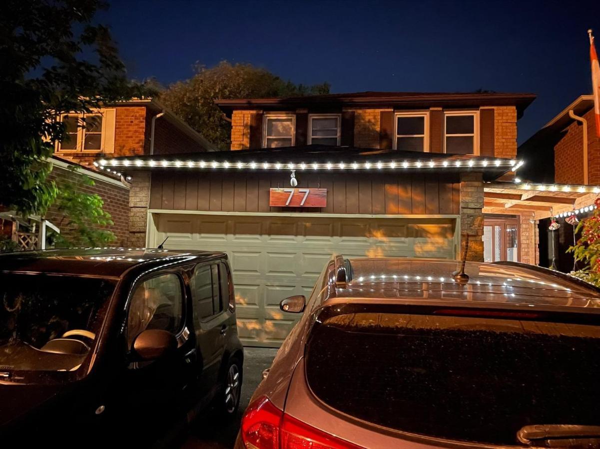 77 Nice And Warm Series Rooms Toronto Exterior photo
